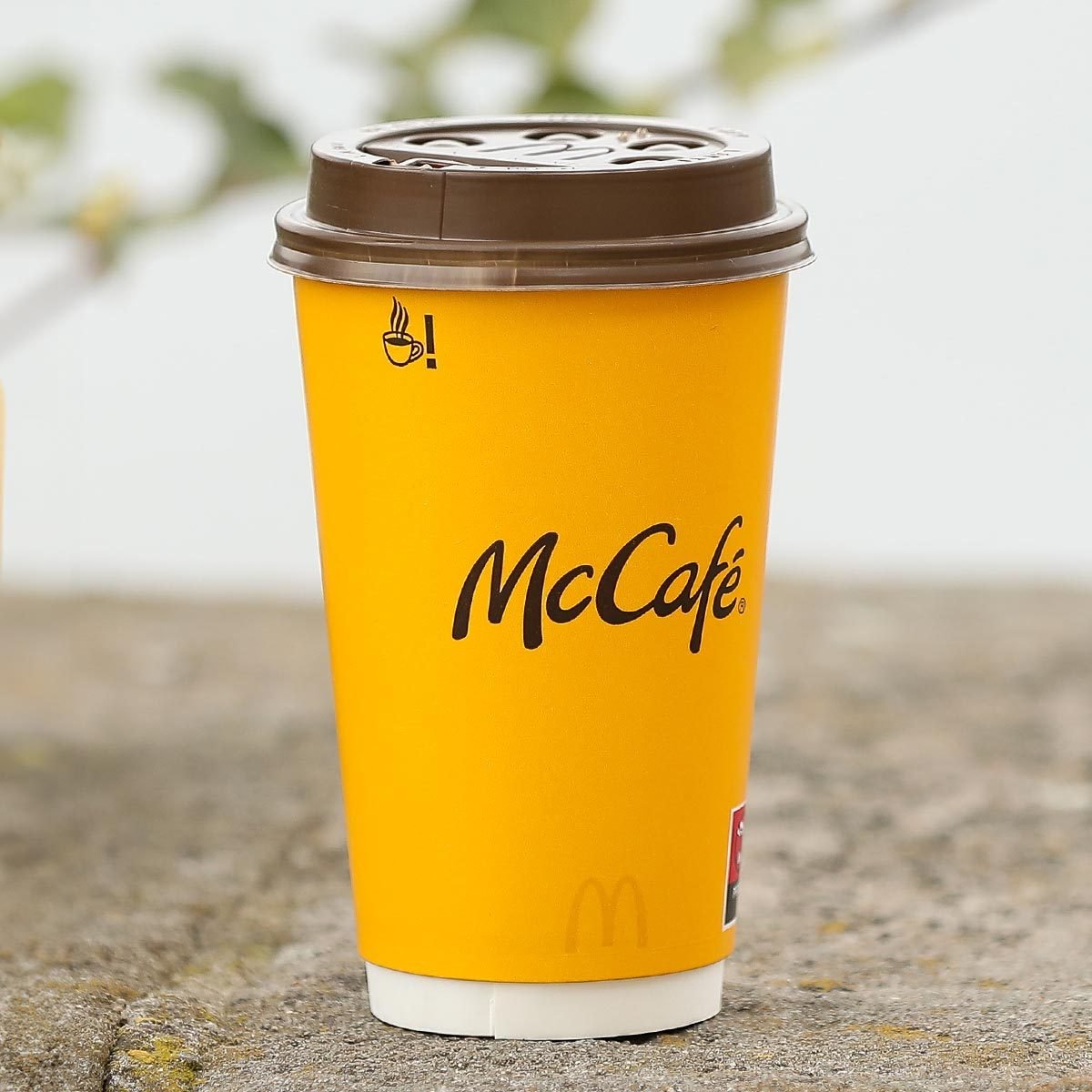 Kubek kawy z McCafé